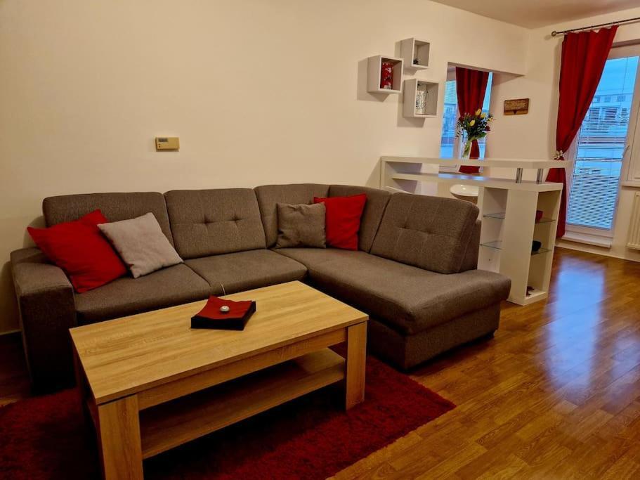 Slnecny Byt V Blizkosti Historickeho Centra Trenčín Extérieur photo