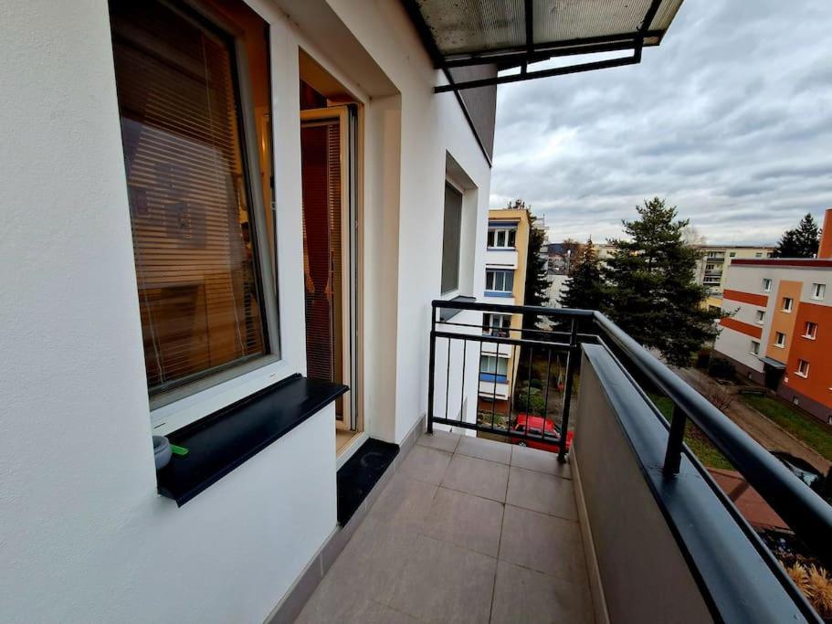 Slnecny Byt V Blizkosti Historickeho Centra Trenčín Extérieur photo