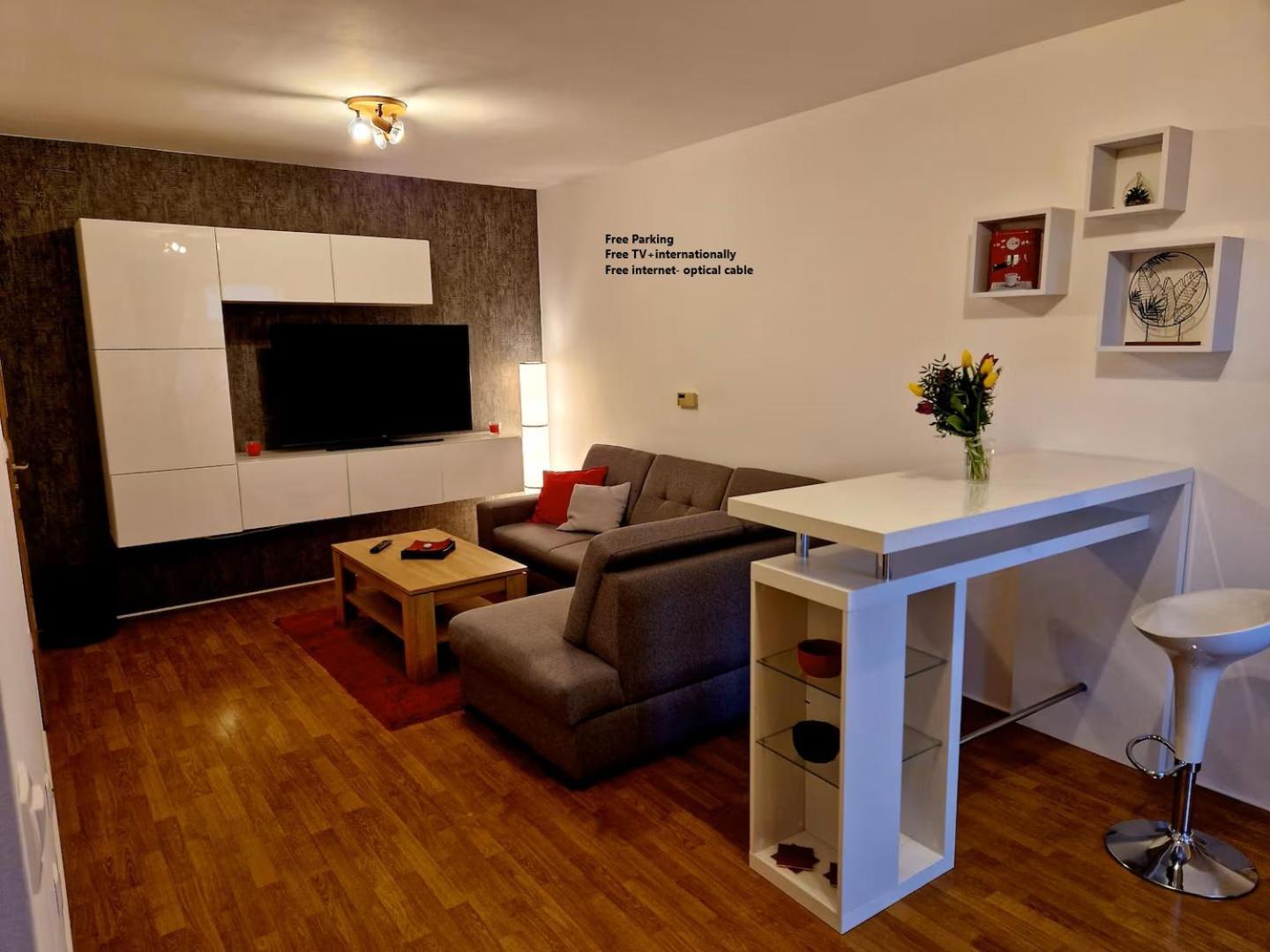 Slnecny Byt V Blizkosti Historickeho Centra Trenčín Extérieur photo